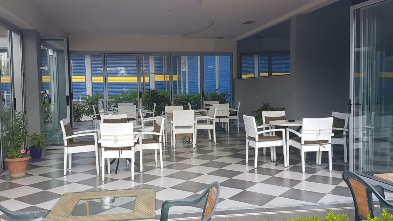 Kompleksi Gjoni Fier Exterior foto